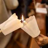 In quel momento vengono accese tutte le candele...